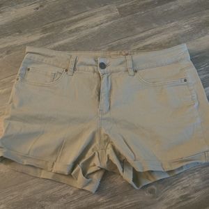 Kahki Shorts